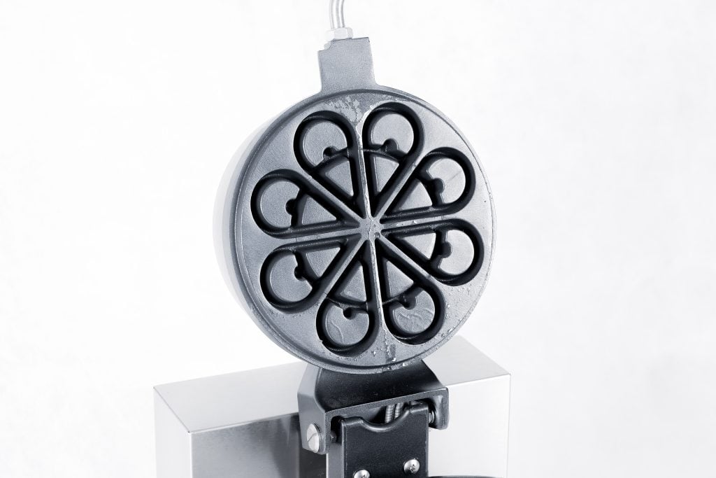 8 Pieces Rotating Flower Shape Commercial Waffle Machine TTS-2216