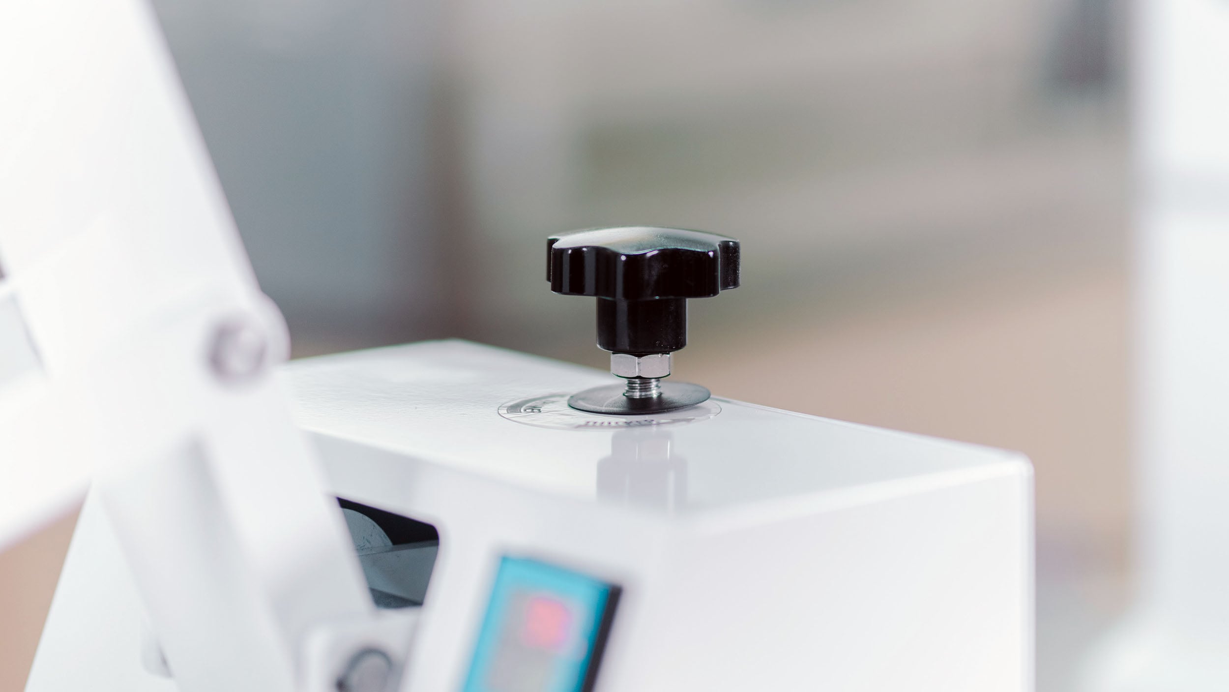Clamshell Dough Press