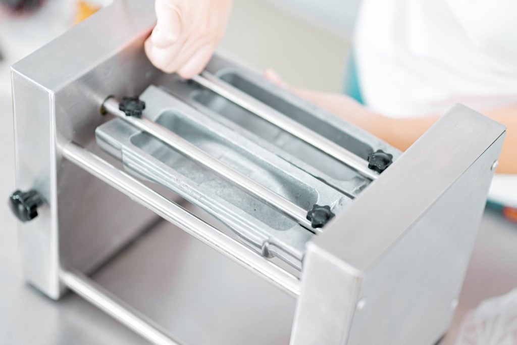 Meat Pie Samosa Maker Turnover Dumpling Machine DEM Meat Pie Samosa Maker Turnover Dumpling Machine DEM