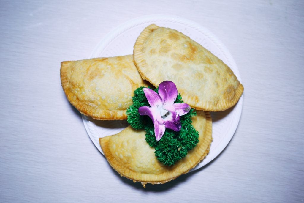 Fried Colorful Turnover Folded by DEM Meat Pie Turnover Machine Fried Colorful Turnover Folded by DEM Meat Pie Turnover Machine