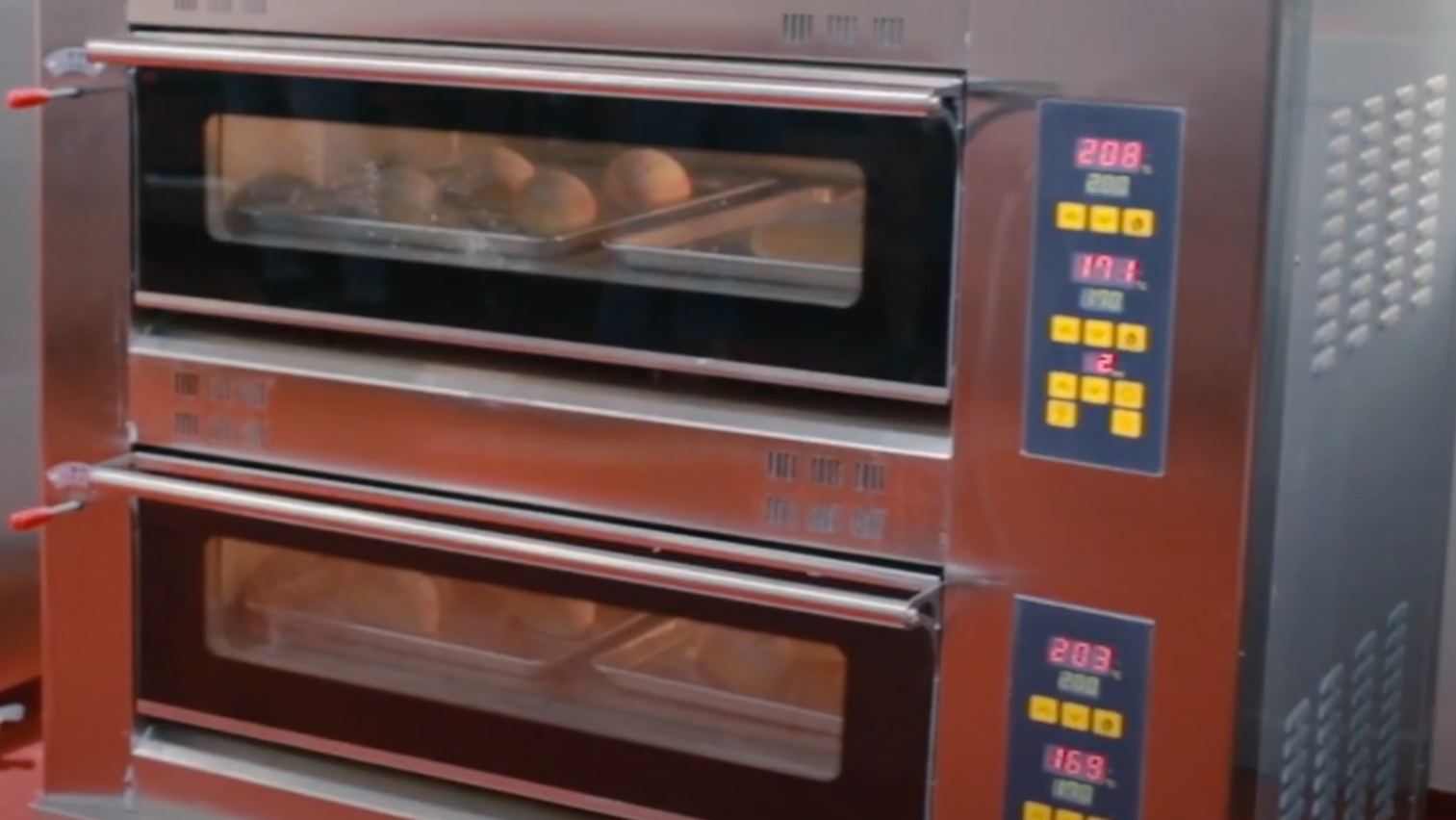 Electric Baking Oven Working View