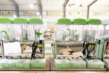 Paddle Stirring Countertop Beverage Juice Dispenser