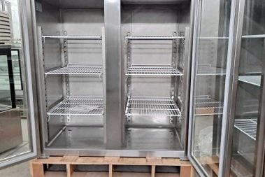 Two Section Glass Door Reach In Refrigerator TT-BC391B