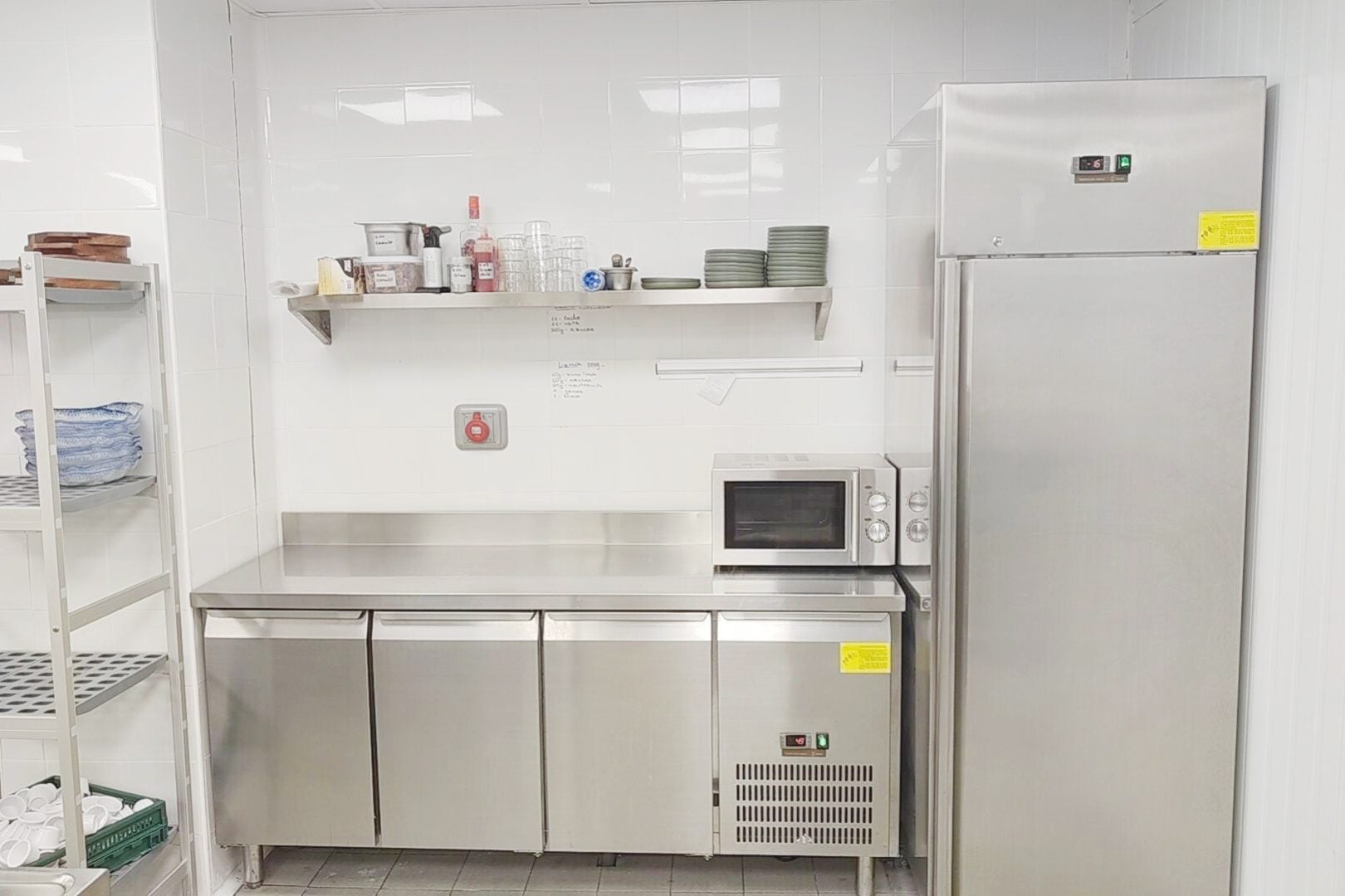 Stainless-Steel Refrigerated Table Stainless-Steel Refrigerated Table