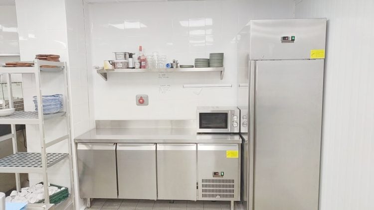 Stainless-Steel Refrigerated Table Stainless-Steel Refrigerated Table