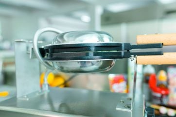 Single Head Bubble Waffle Maker TT-WE2210