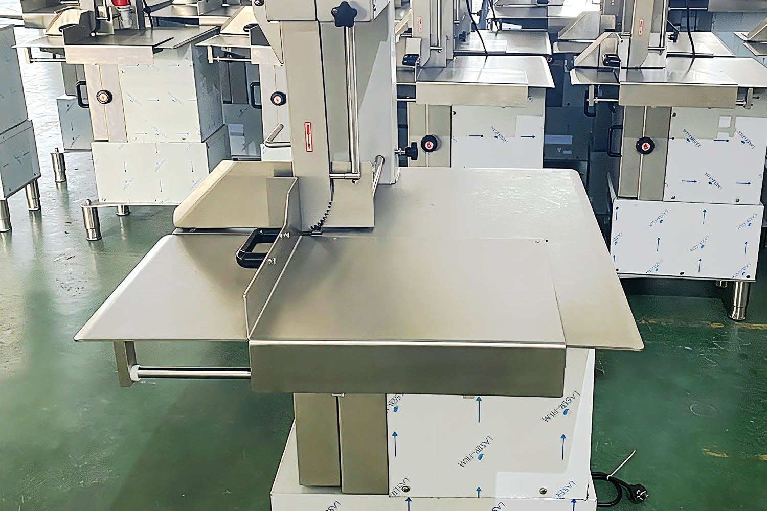 Bone saw HLS-2020.HLS-2400