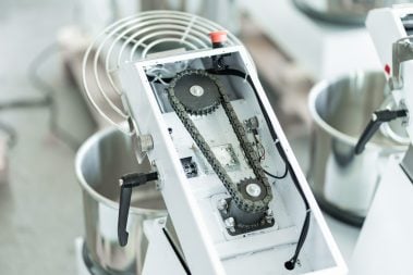 tilt-head-dough-mixer-internal-chain-drive-mechanism-06